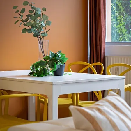 Apartment Roxane Spacious 3-bedroom With Terrace And Parking Just Steps