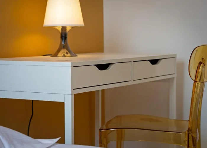 Roxane Spacious 3-bedroom With Terrace And Parking Just Steps Rouen