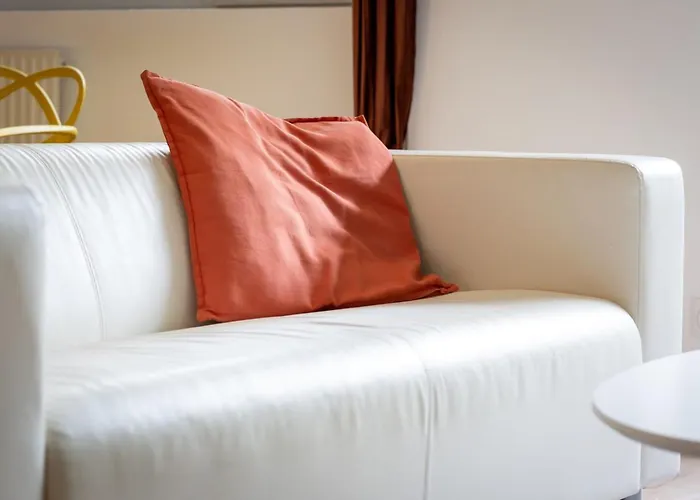 Apartman Roxane Spacious 3-bedroom With Terrace And Parking Just Steps *