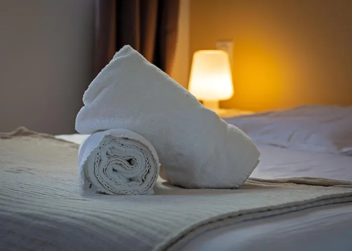 Roxane Spacious 3-bedroom With Terrace And Parking Just Steps Apartman Rouen